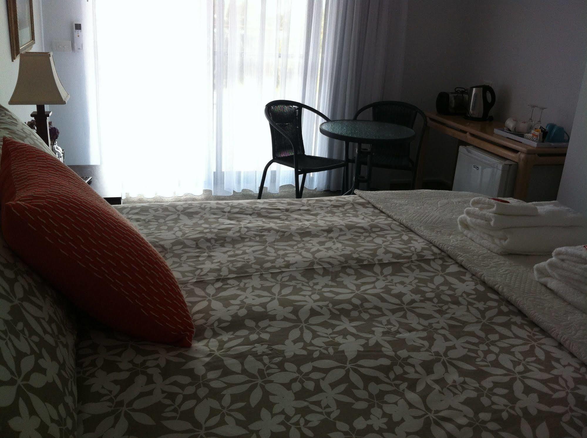 Corinella On The Esplanade Bed & Breakfast Exterior photo