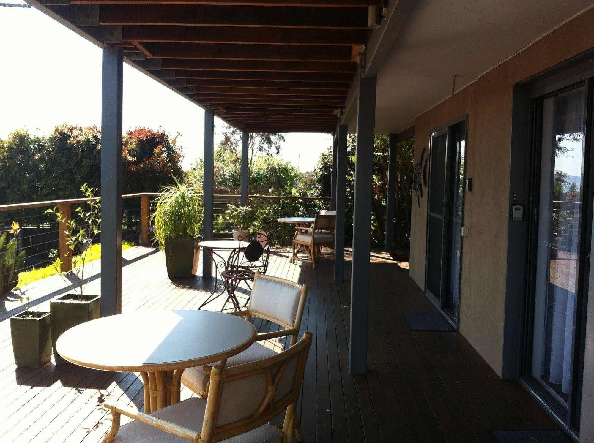 Corinella On The Esplanade Bed & Breakfast Exterior photo