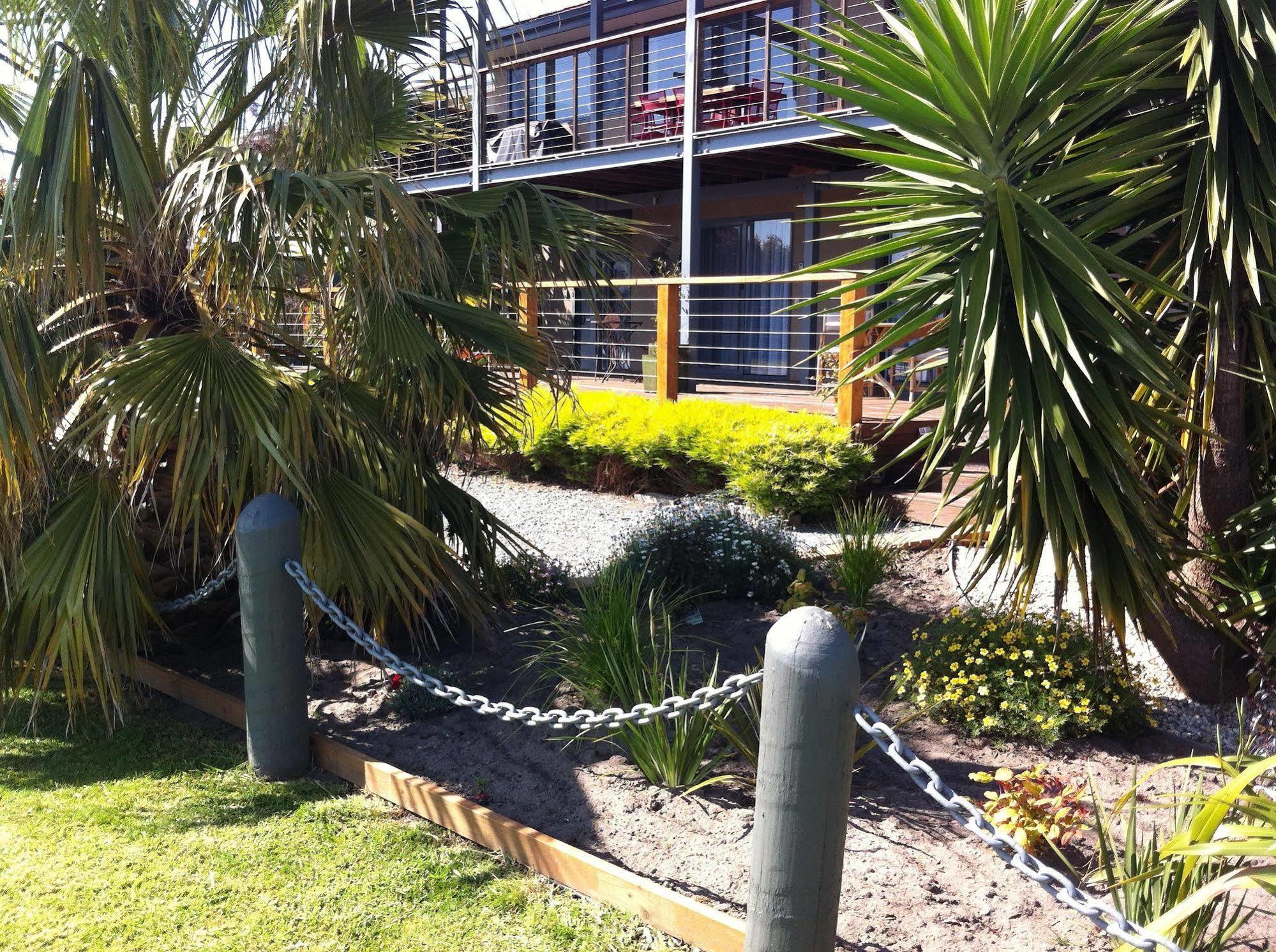 Corinella On The Esplanade Bed & Breakfast Exterior photo